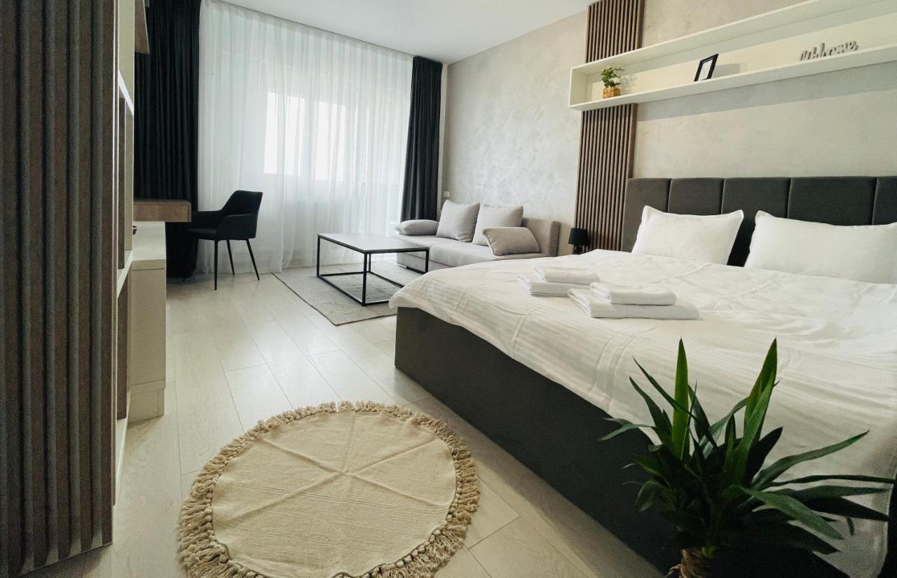 יאשי Q Royal Apartment - Palas Center מראה חיצוני תמונה