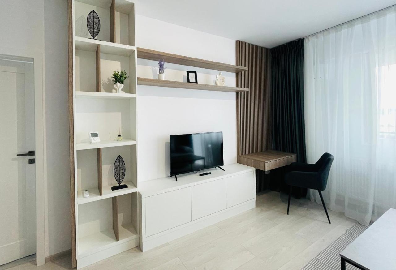 יאשי Q Royal Apartment - Palas Center מראה חיצוני תמונה